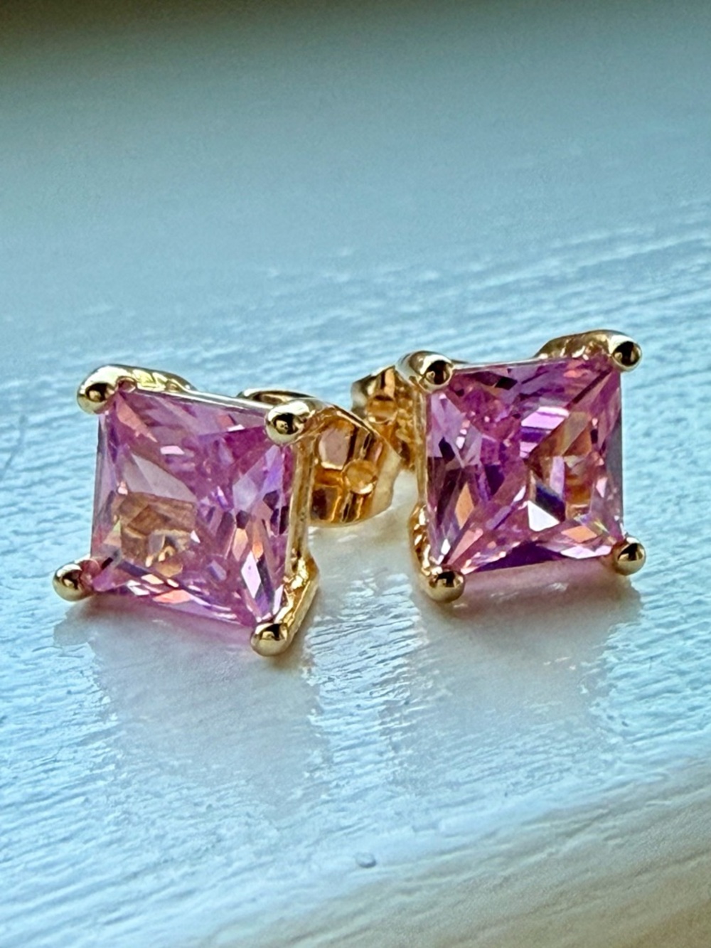 NEW!! 18k Rose Gold Plated Setting Pink Square-Cut Stud Earrings